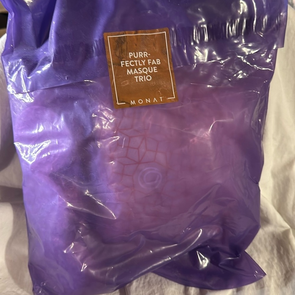 Monat Purr-fectly Fab Masque Trio - New Sealed! See description …